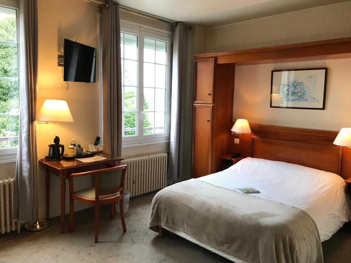 Neufchâtel-en-Bray Logis Hotel-Restaurant Les Airelles מראה חיצוני תמונה