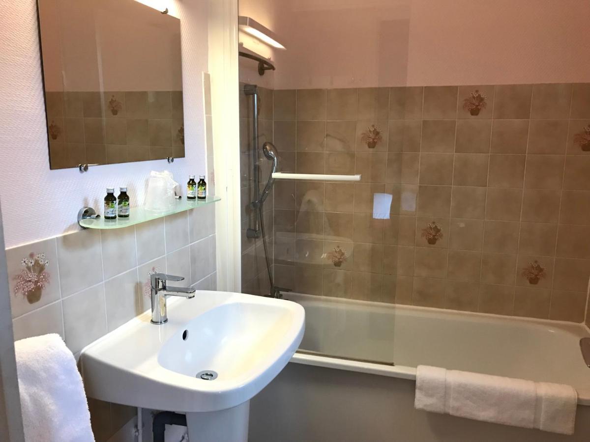 Neufchâtel-en-Bray Logis Hotel-Restaurant Les Airelles מראה חיצוני תמונה