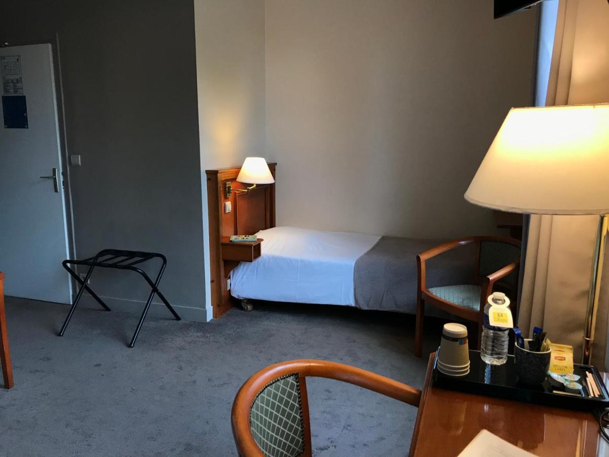 Neufchâtel-en-Bray Logis Hotel-Restaurant Les Airelles מראה חיצוני תמונה