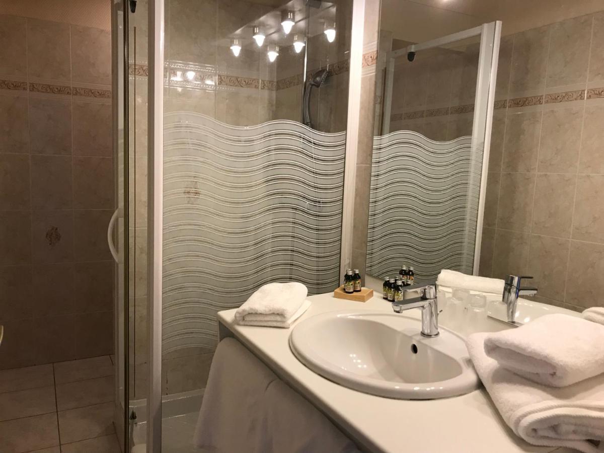 Neufchâtel-en-Bray Logis Hotel-Restaurant Les Airelles מראה חיצוני תמונה