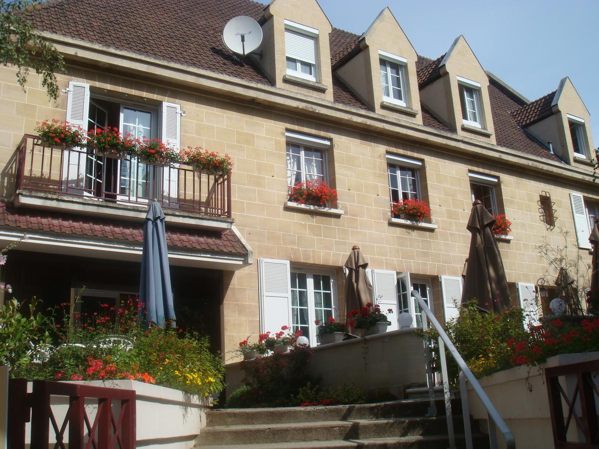 Neufchâtel-en-Bray Logis Hotel-Restaurant Les Airelles מראה חיצוני תמונה